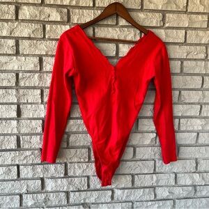 Vintage Betty Blue Red V-neck Scallop Trim Bodysuit 
Size Large